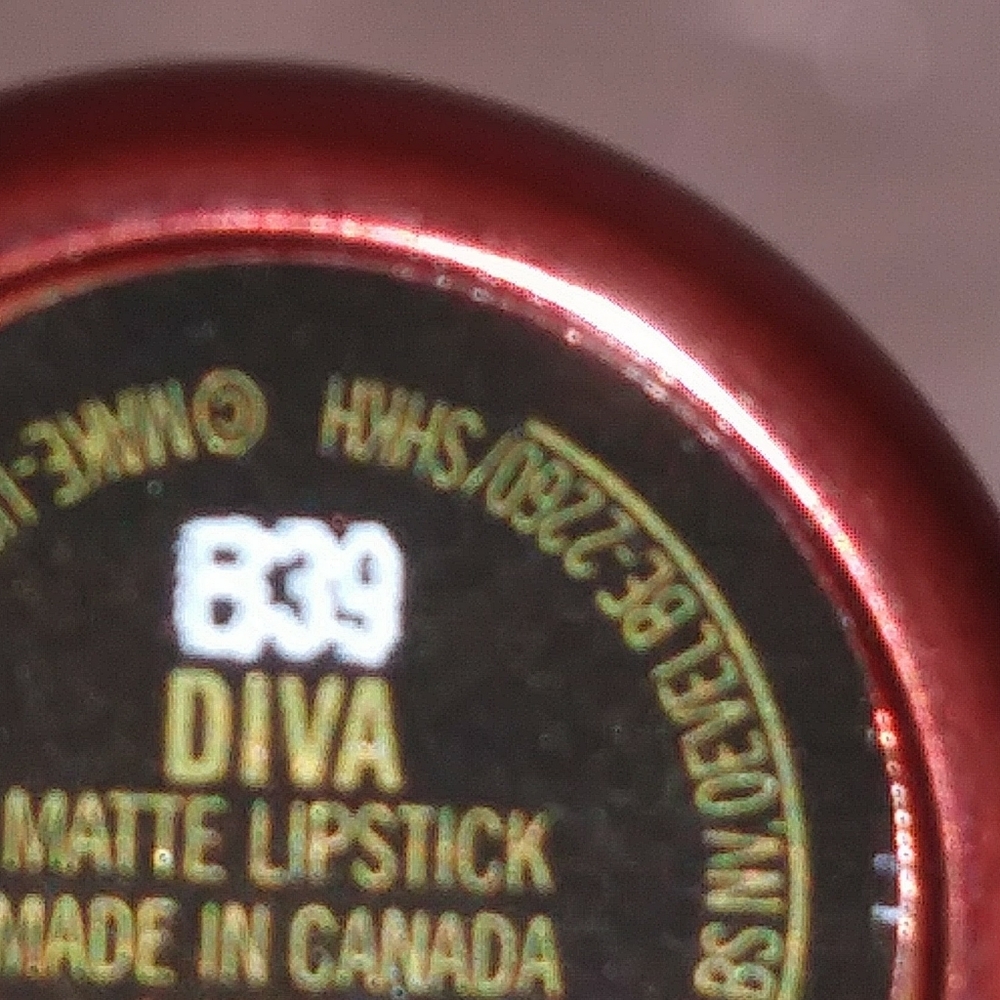 MAC DIVA MATTE LIPSTICK - Picture 5 of 5